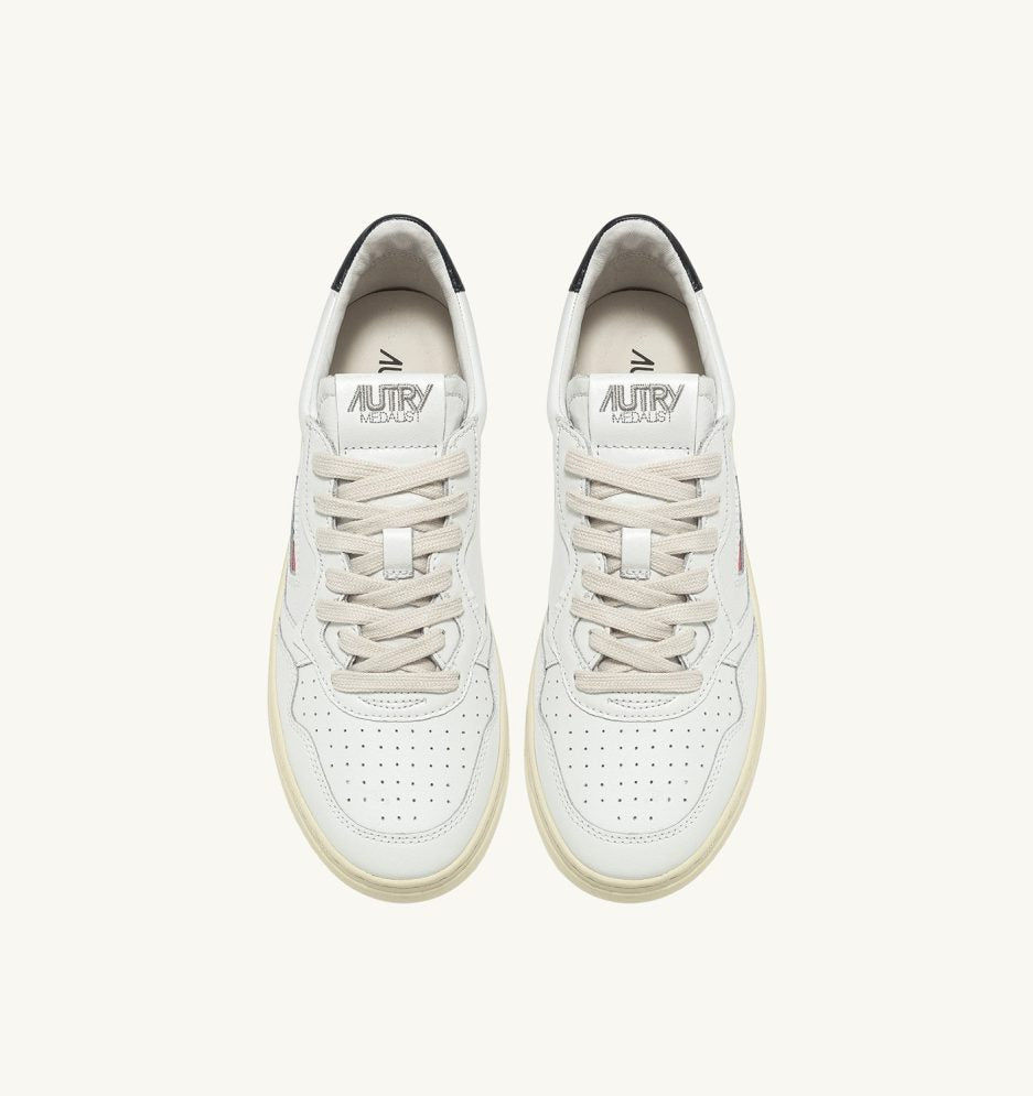 Zapatilla Medalist Low Mujer