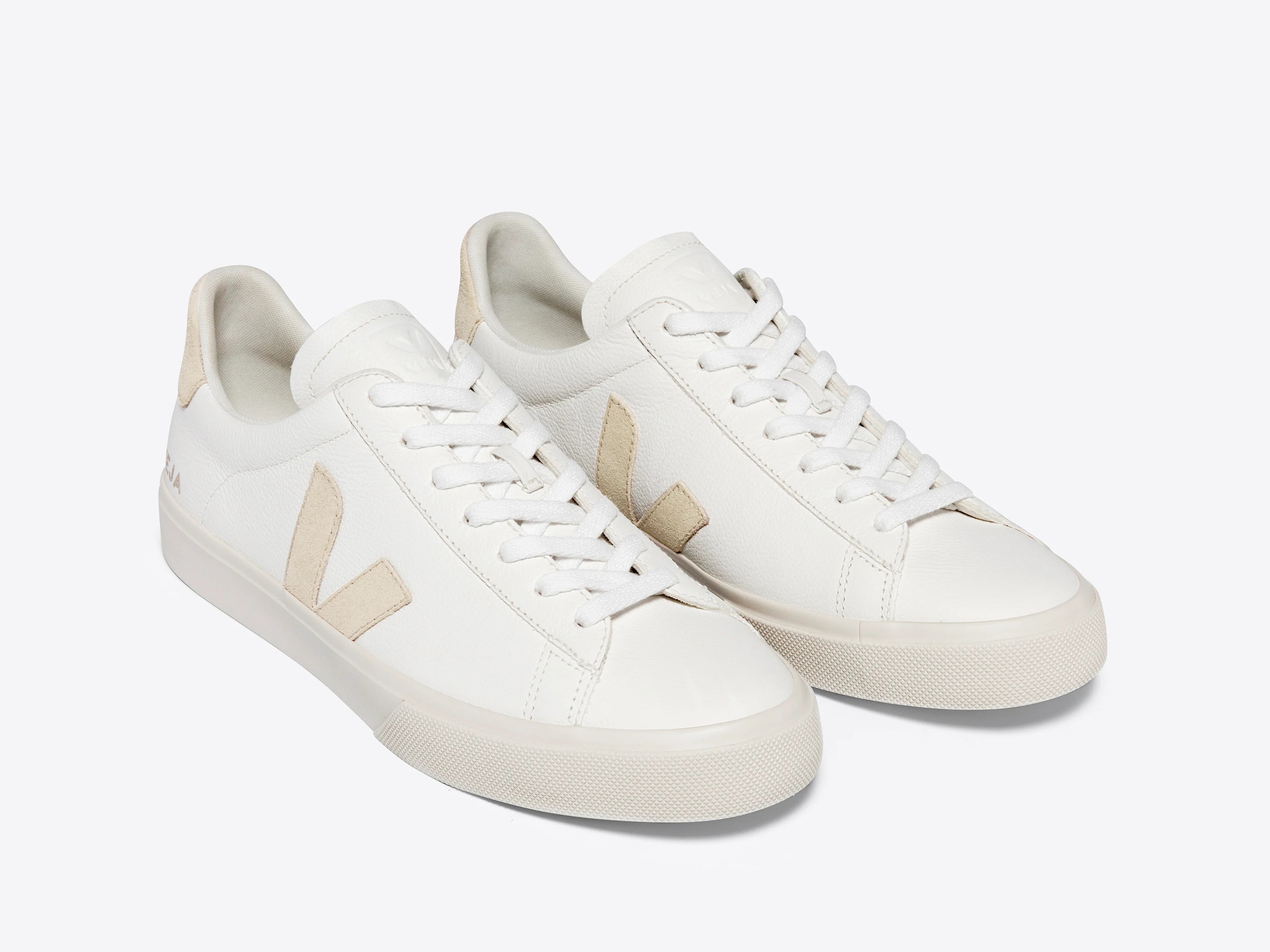 Zapatilla Veja de Hombre Campo