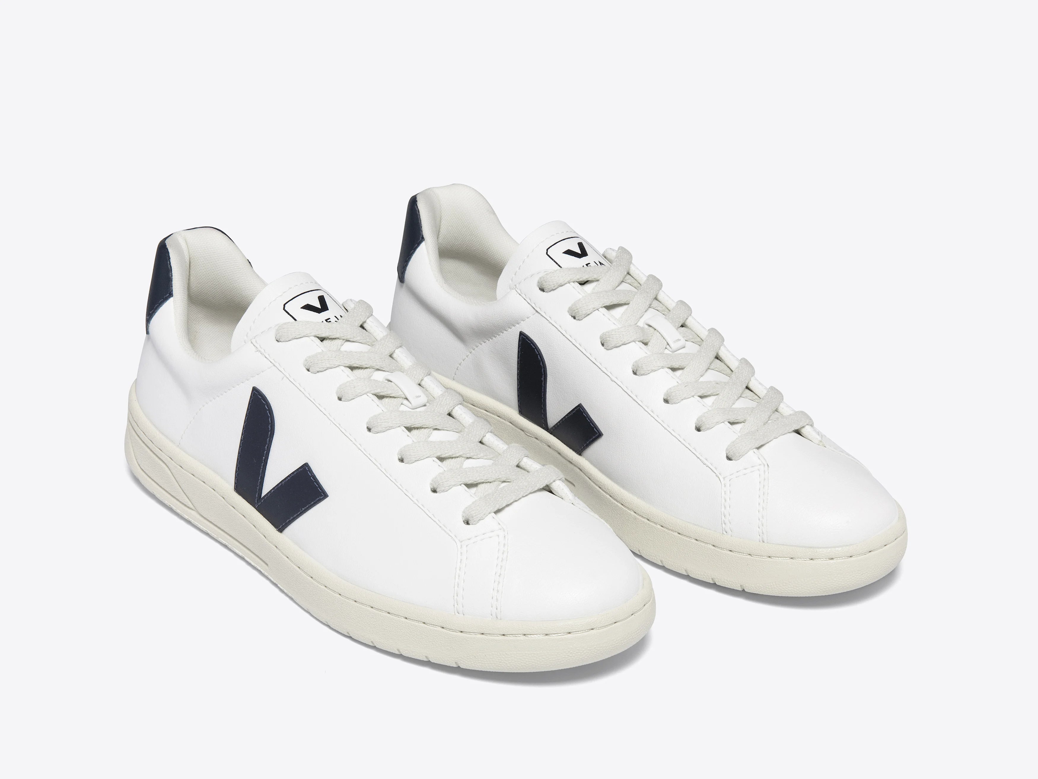 Zapatilla Veja de Hombre Urca Cwl