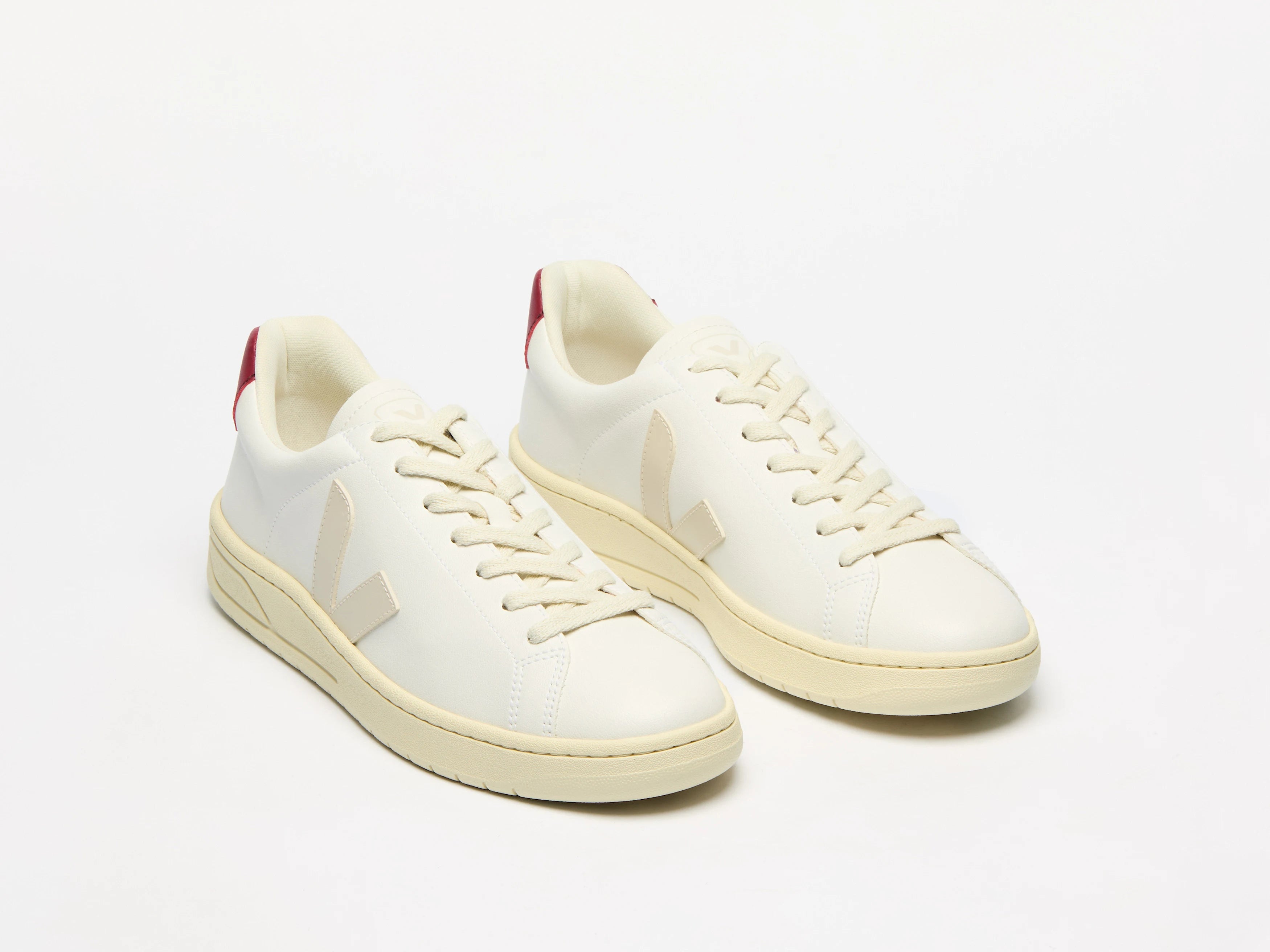 Zapatilla Veja de Hombre Urca Cwl