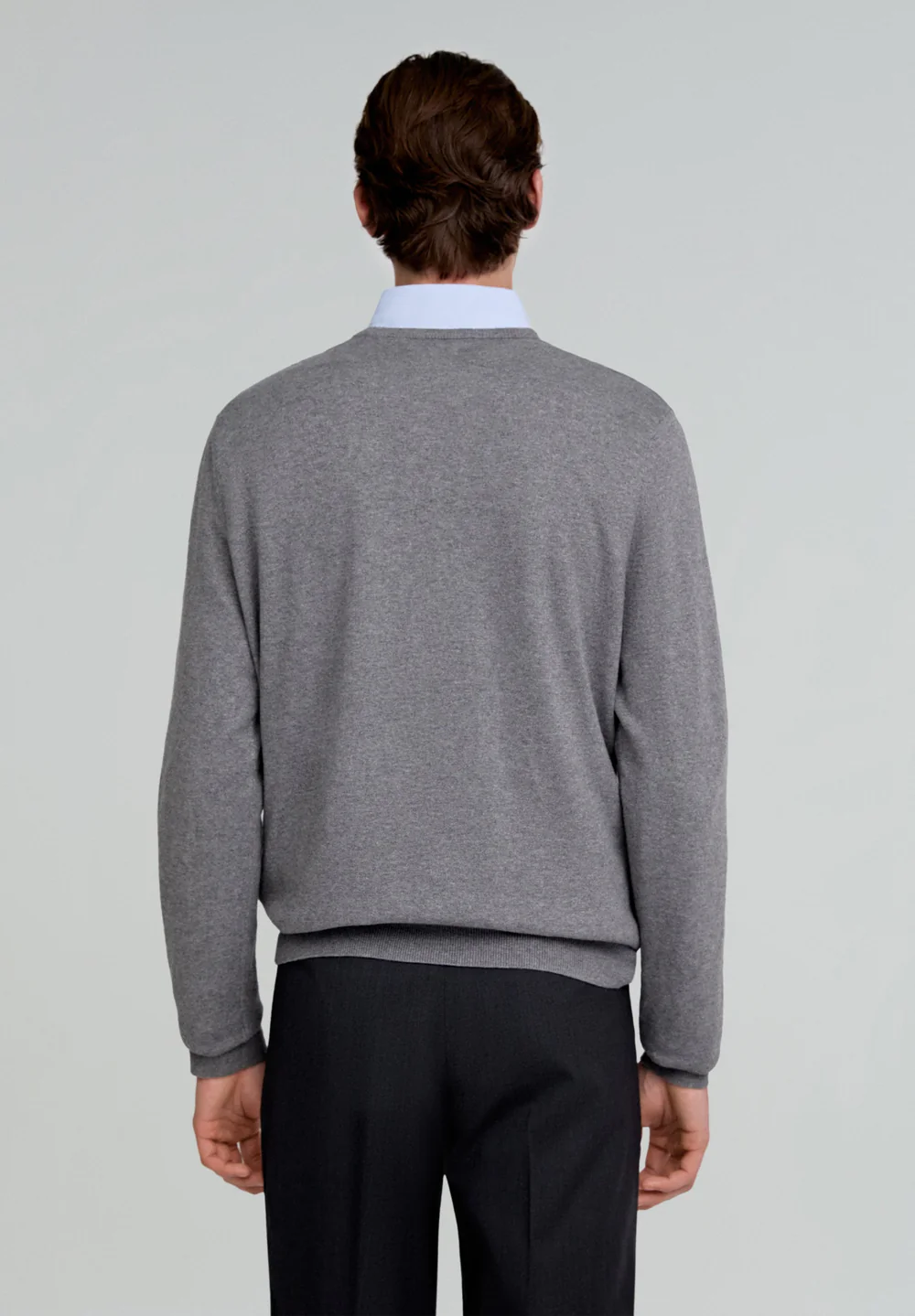 Sweater Cuello Pico Calavera