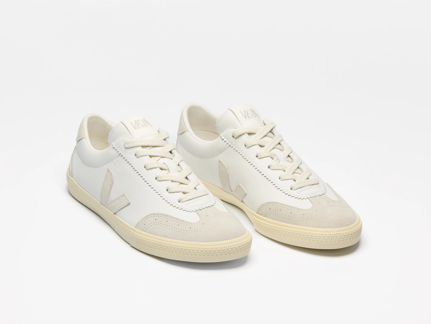 Zapatilla Veja de Hombre Volea De Cuero