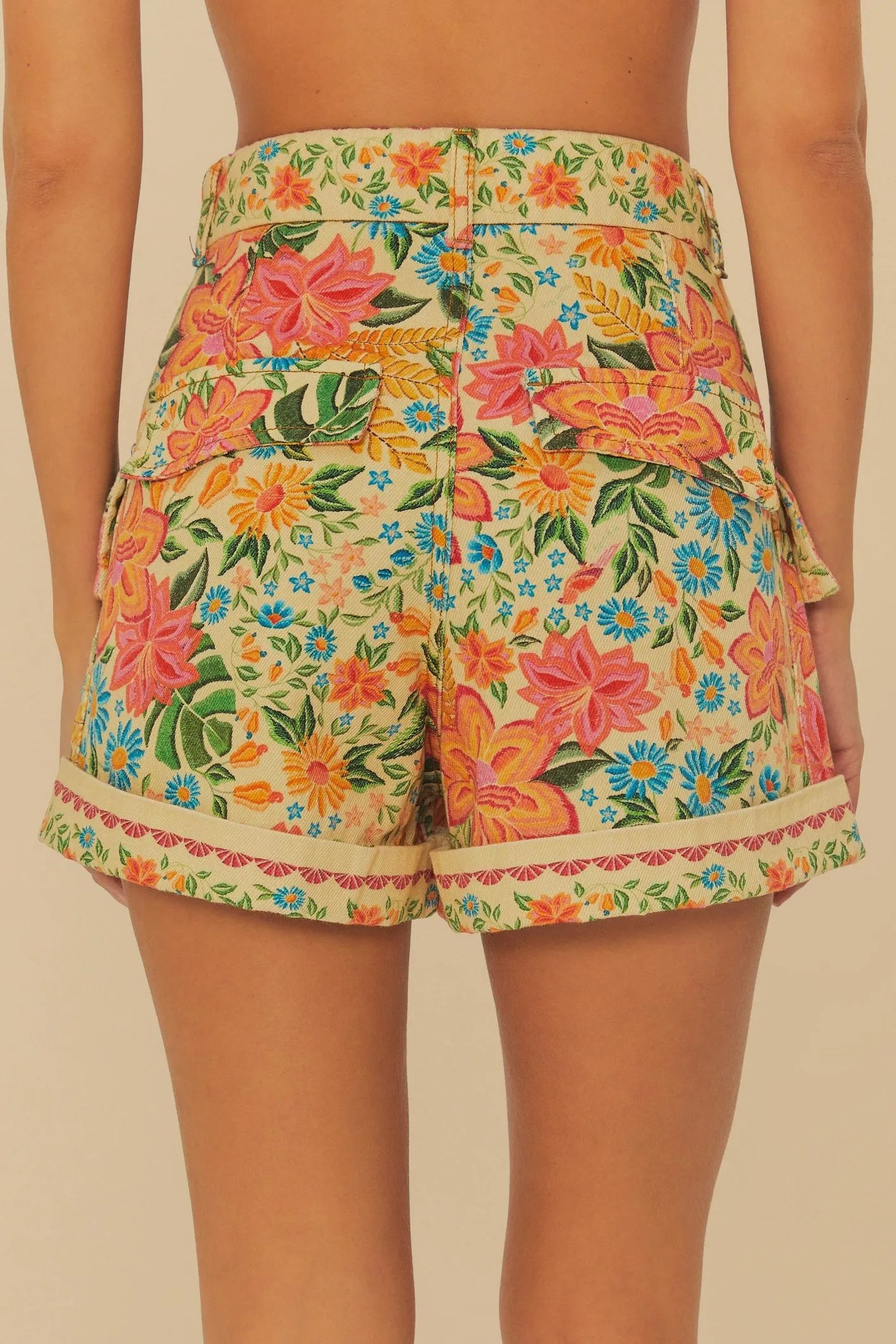 Short Sarja Delicadeza Em Flor