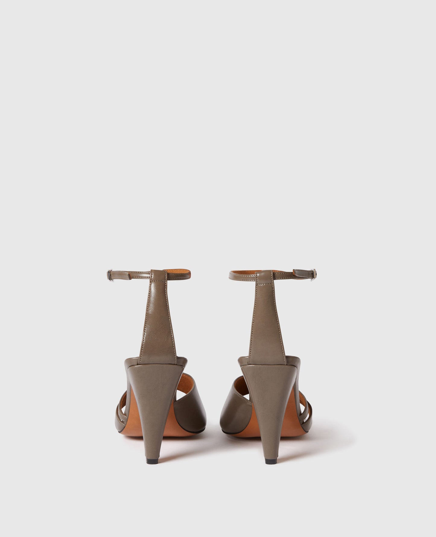 Sandalia Spur Brushed Alter Mat