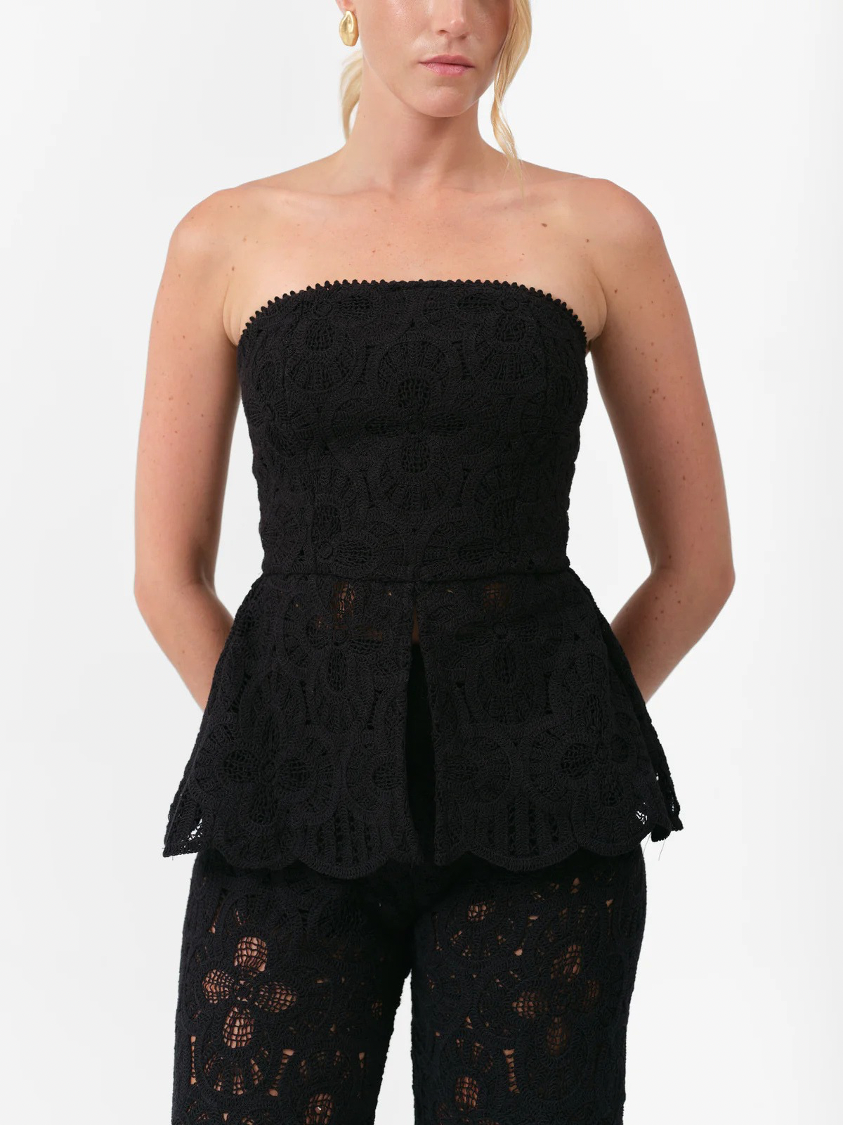 Top Peony Black