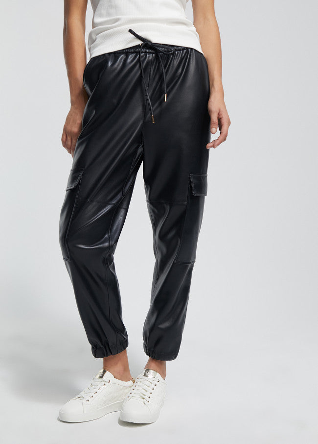 Pantalón Faux Leather