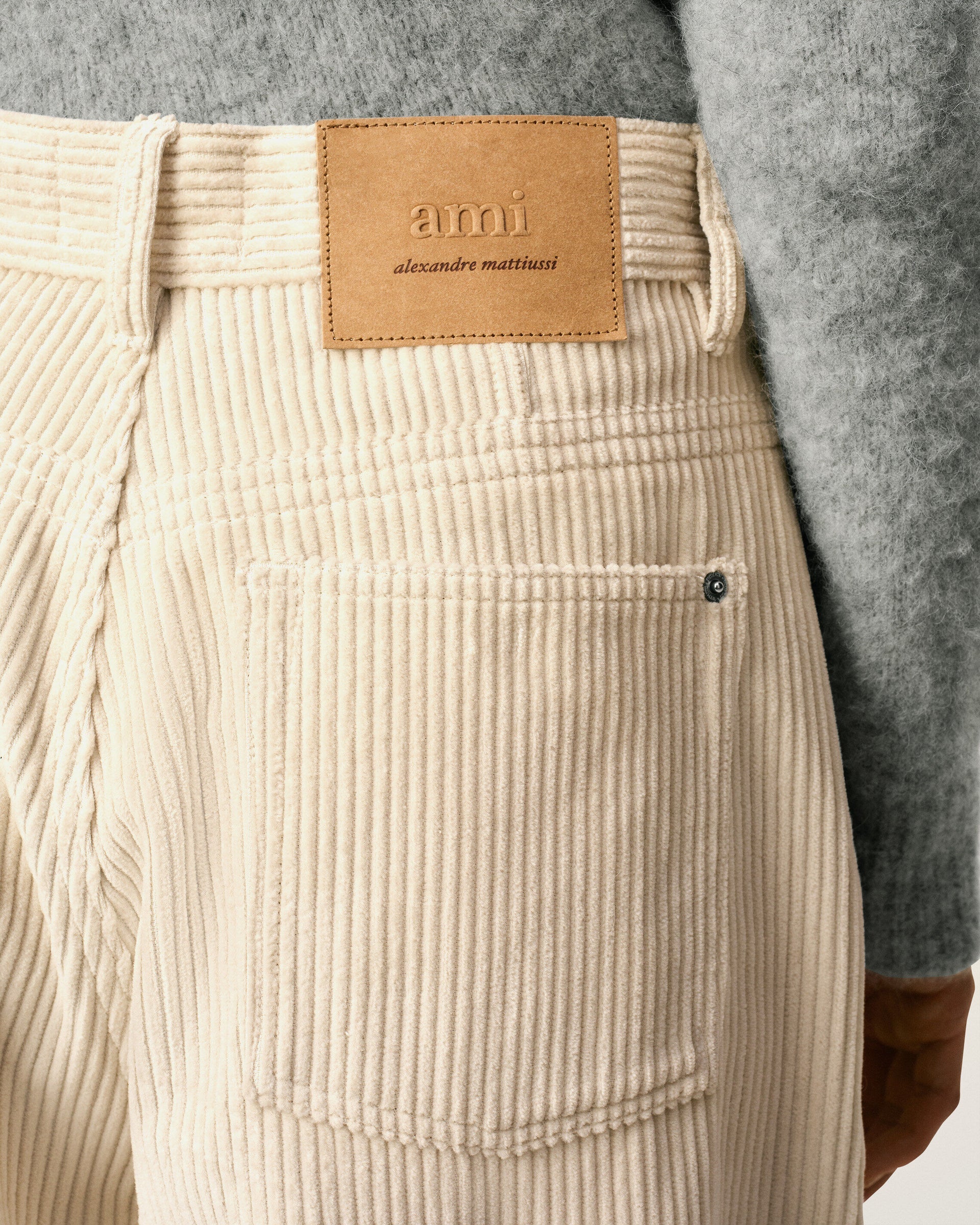 Pantalón Fit Large