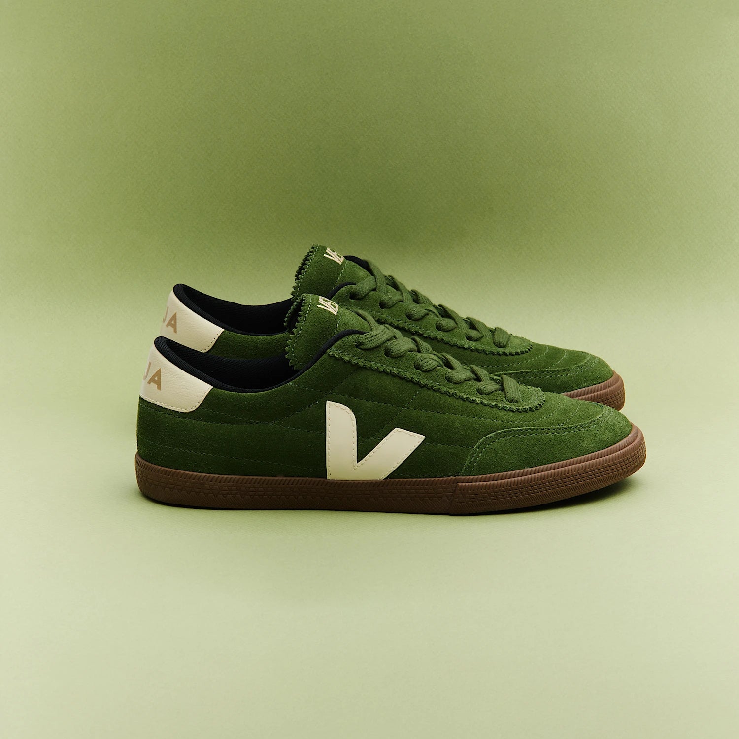 Zapatillas Veja De Hombre Panenka Suede