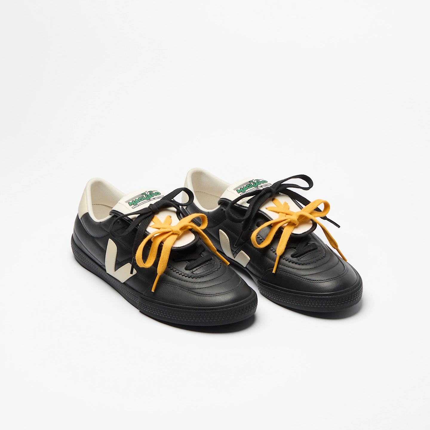 Zapatillas Veja De Mujer Panenka Veja X Magliano Leath