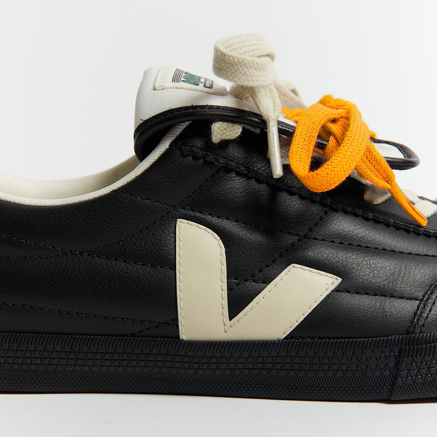 Zapatillas Veja De Mujer Panenka Veja X Magliano Leath