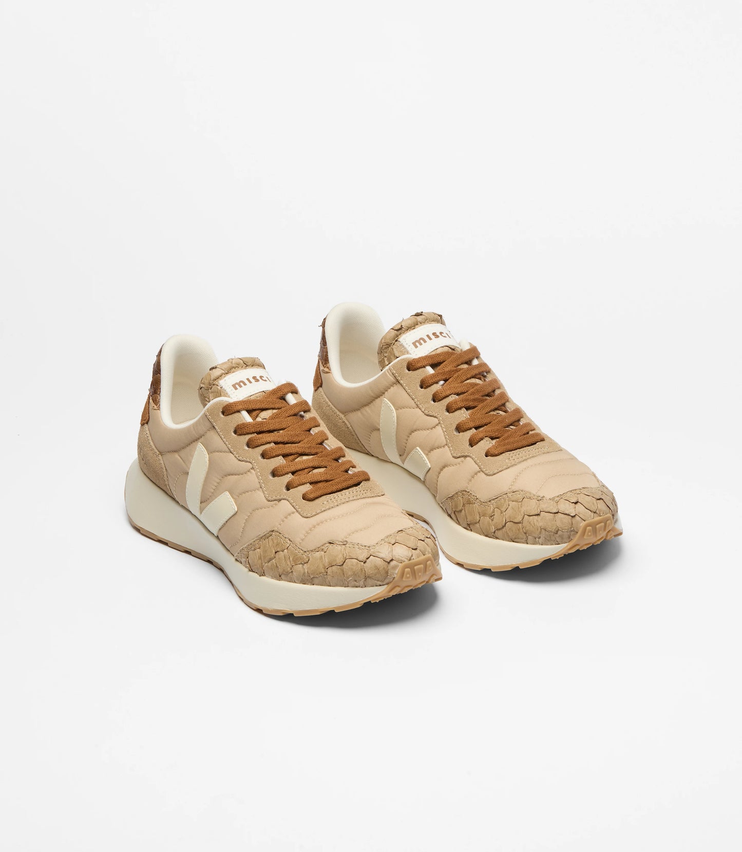 Zapatillas Veja De Mujer Paulistana Nolyn Veja X Misci Almendra