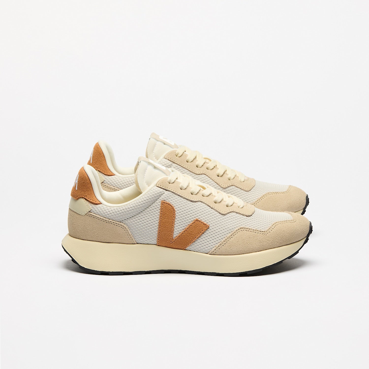 Zapatilla Veja De Hombre Paulistana
