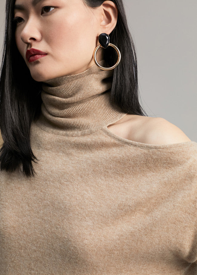 Sweater Con  Cut-Out