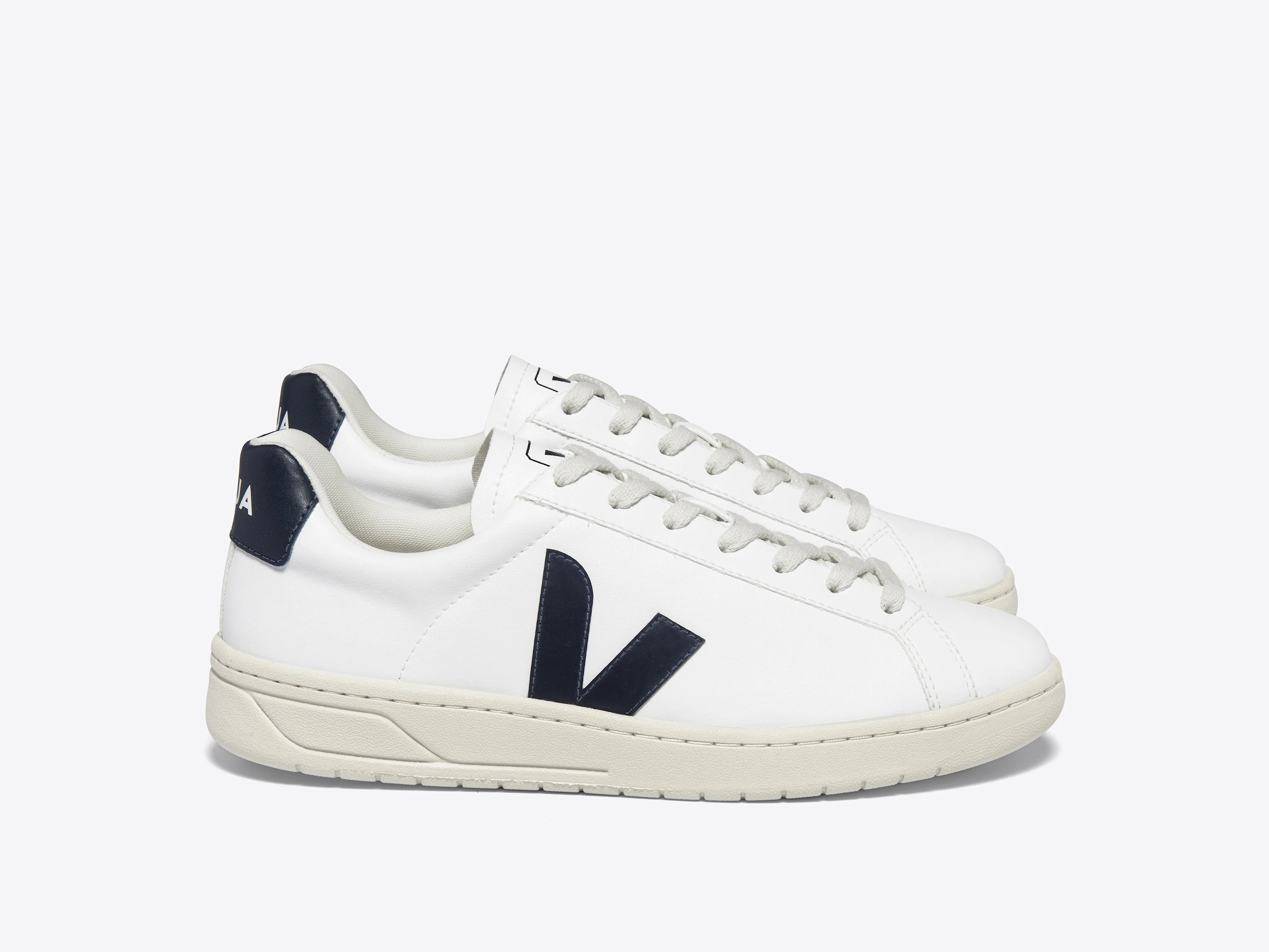 Zapatilla Veja de Hombre Urca Cwl