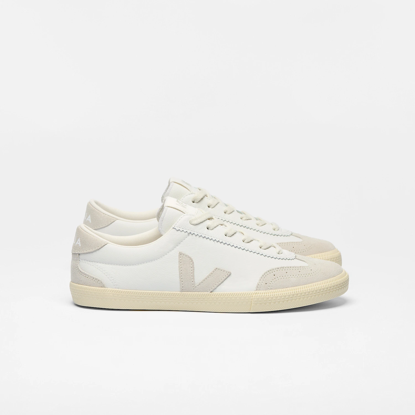 Zapatilla Veja de Hombre Volea De Cuero