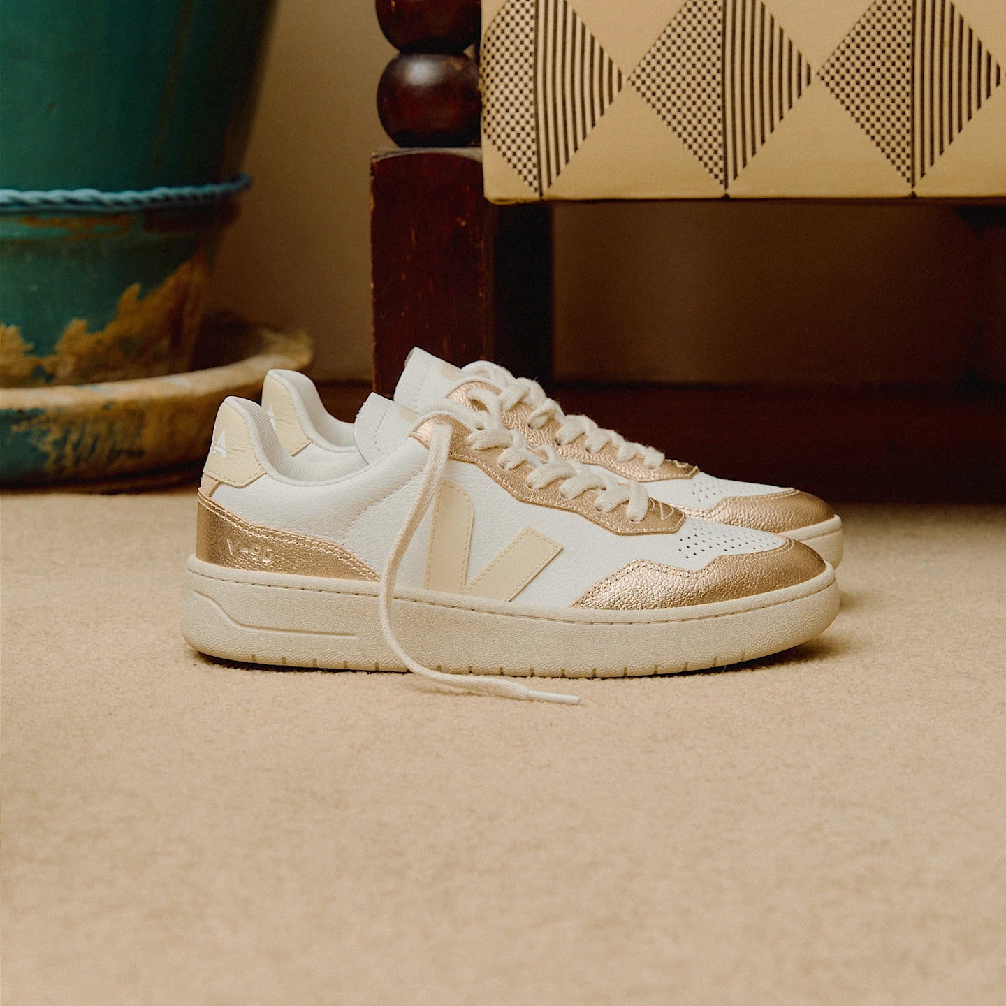 Zapatillas Veja De Mujer V-90 Leather White Calcaire Platine