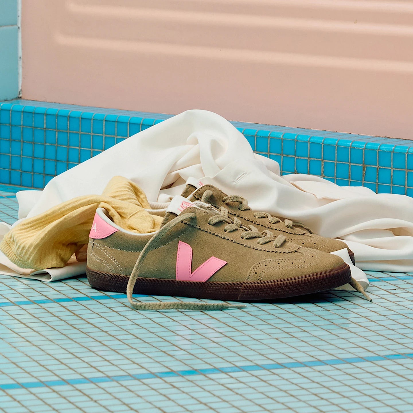 Zapatillas Veja De Mujer Volley Suede