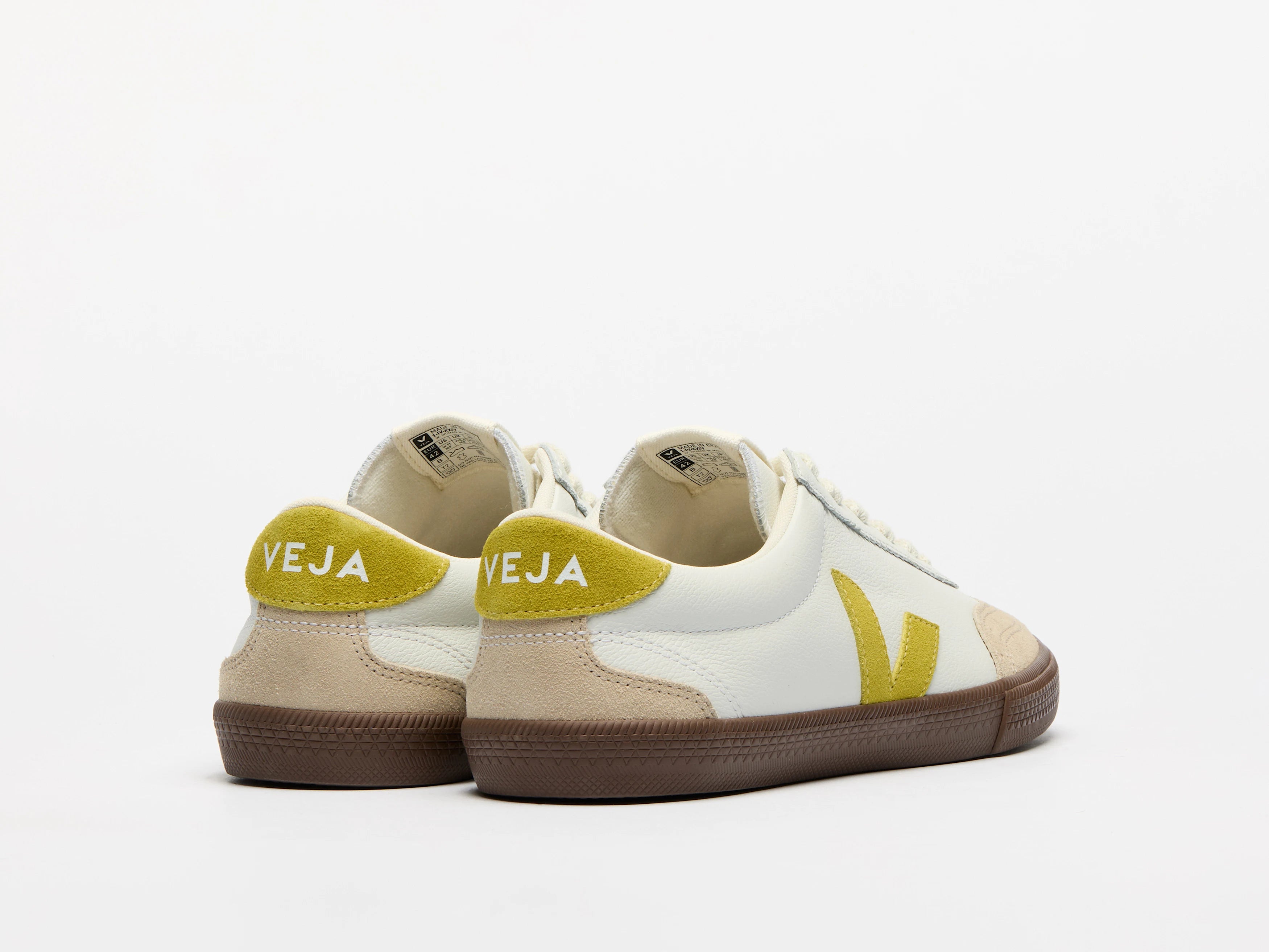 Zapatilla Veja de Mujer Volea Decuero  Licor