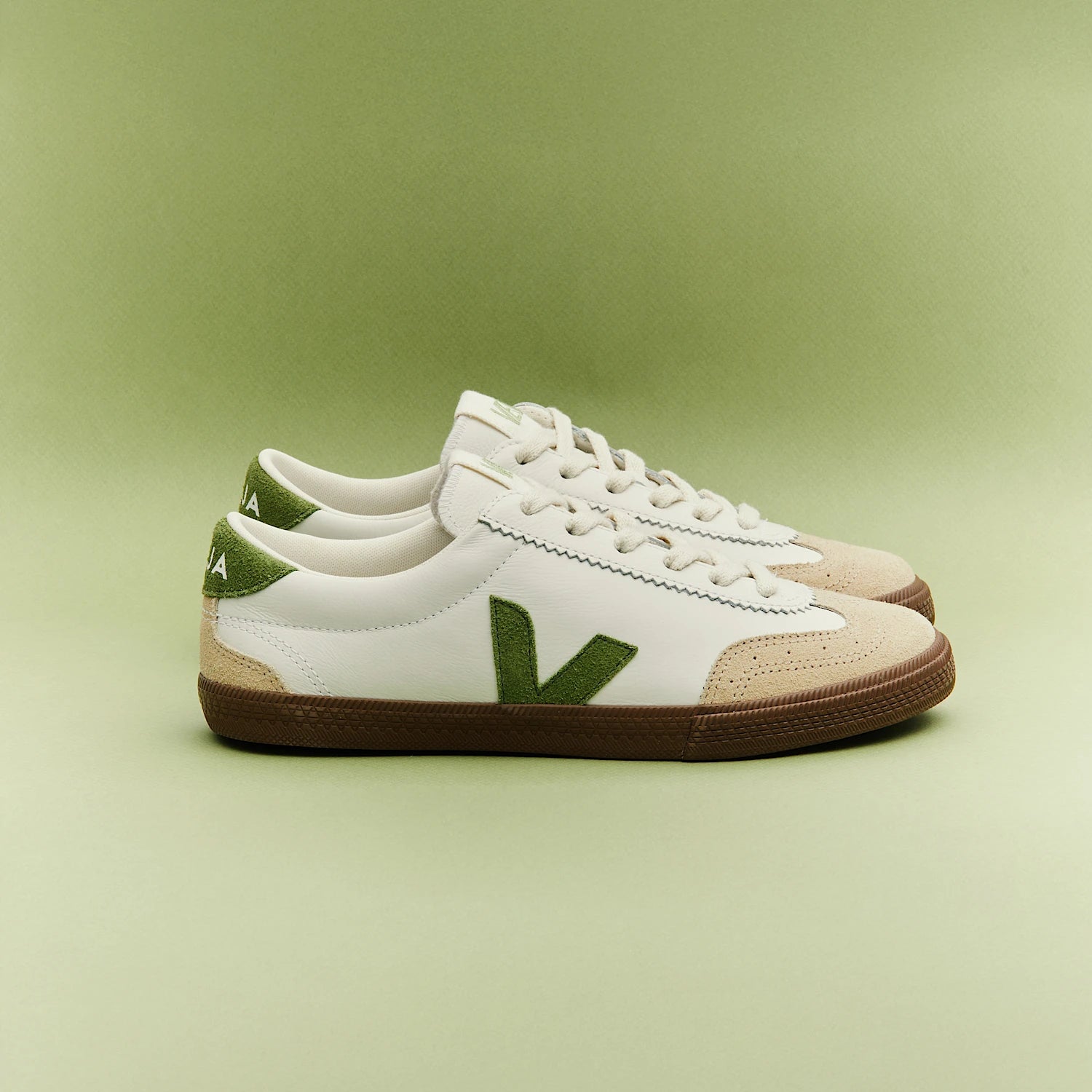 Zapatillas Veja De Hombre Volley O.t. Leather
