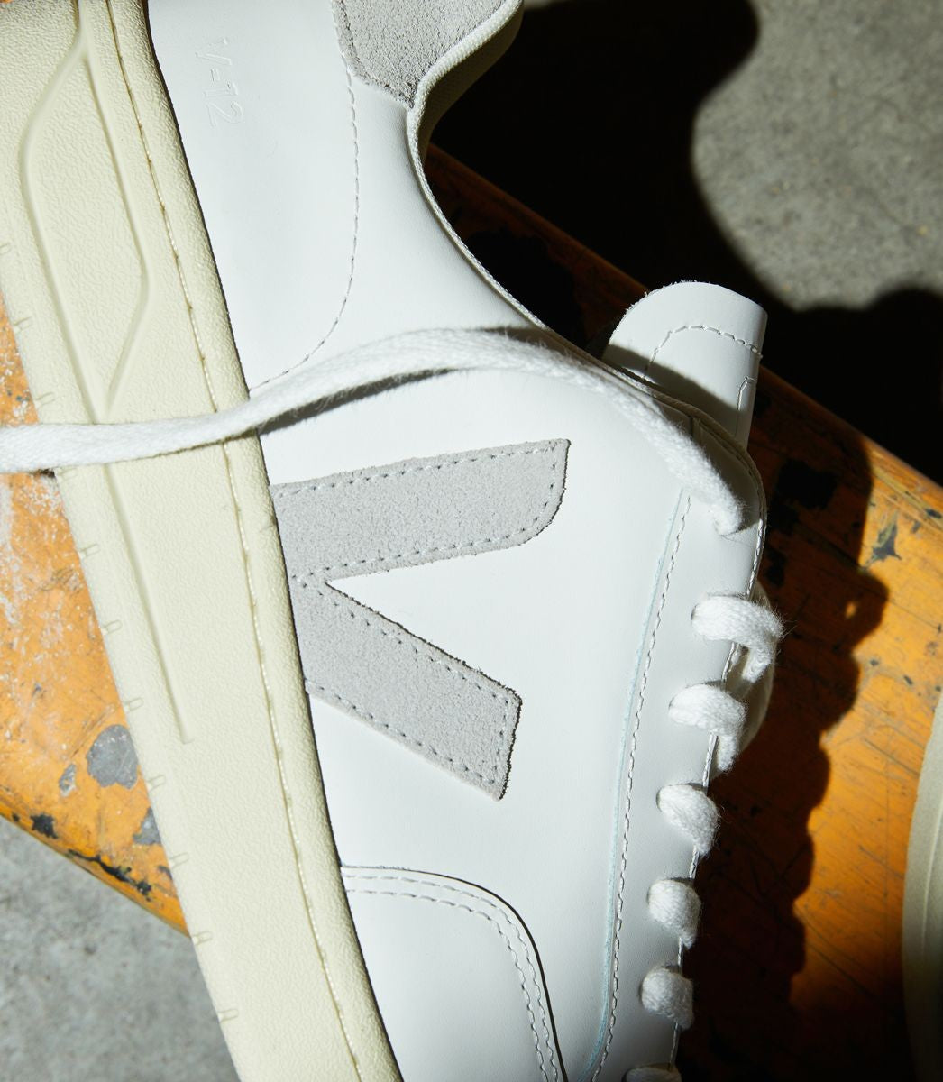 Zapatillas Veja V-12 Light Grey Hombre