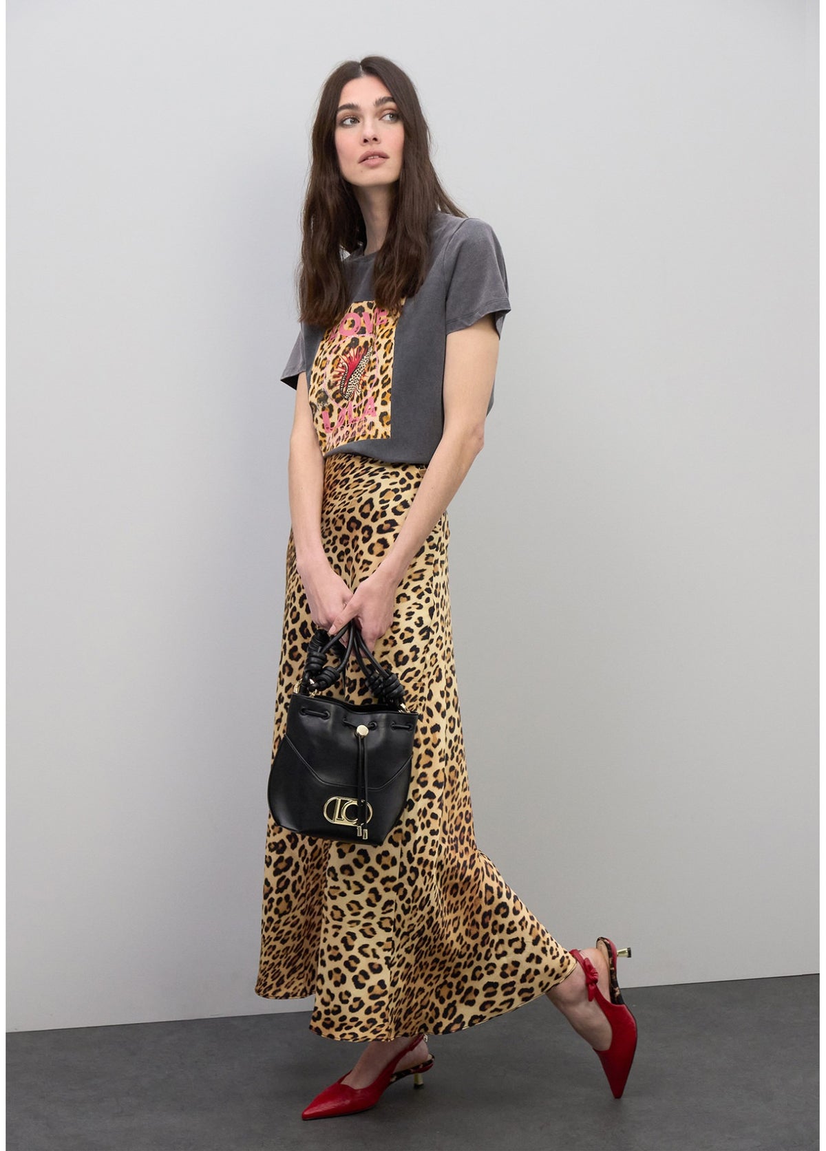 Maxi Falda de satén con estampado animal